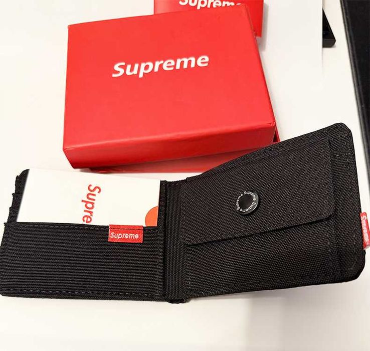 Portofel negru stil Supreme cu compartimente