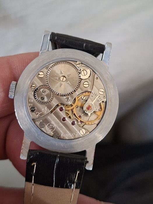 Продам часы СССР Спутник,