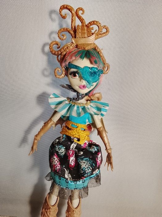 Продам куклу Монстр хай