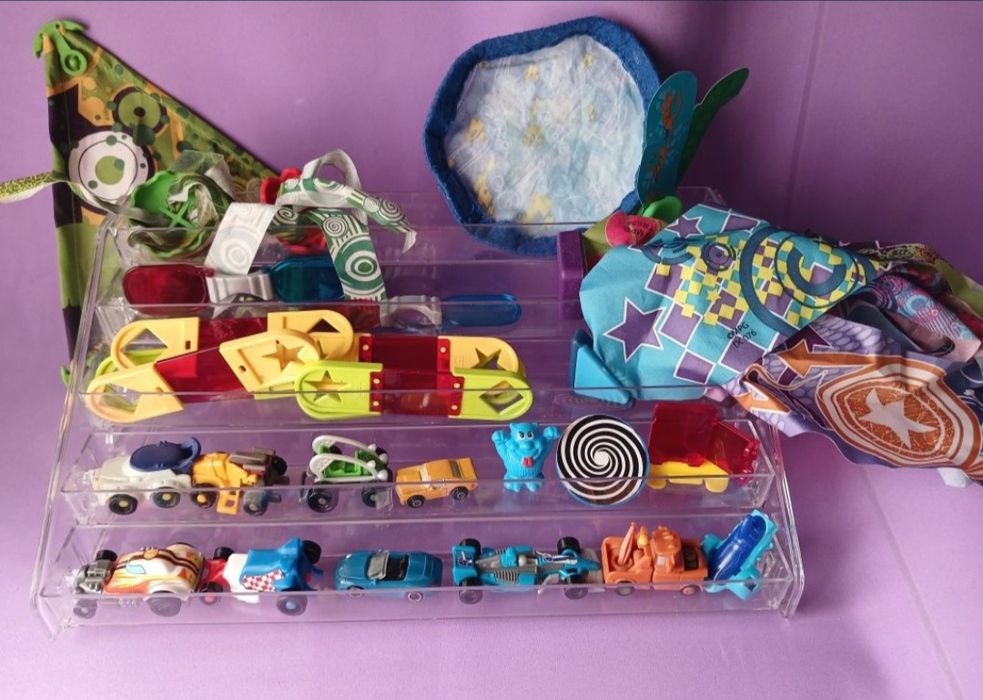 Продам  игрушки из киндеров