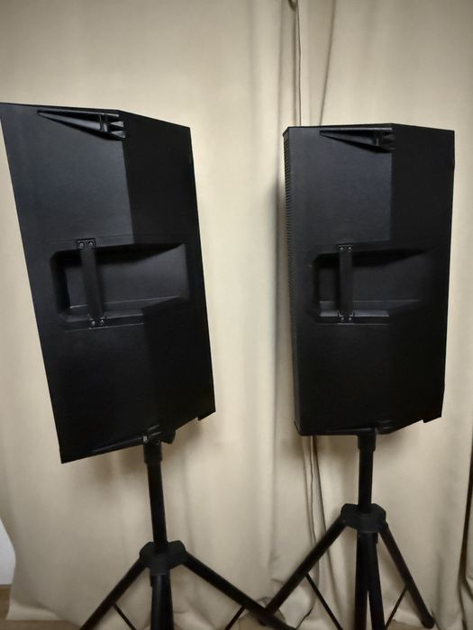 Boxe active MACKIE THUMP 15A +Subwoofer+ Mixer (nu RCF, Dynacord,FBT )