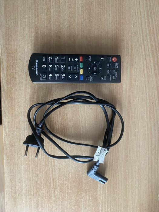 Телевизор  led panasonic 106 cm