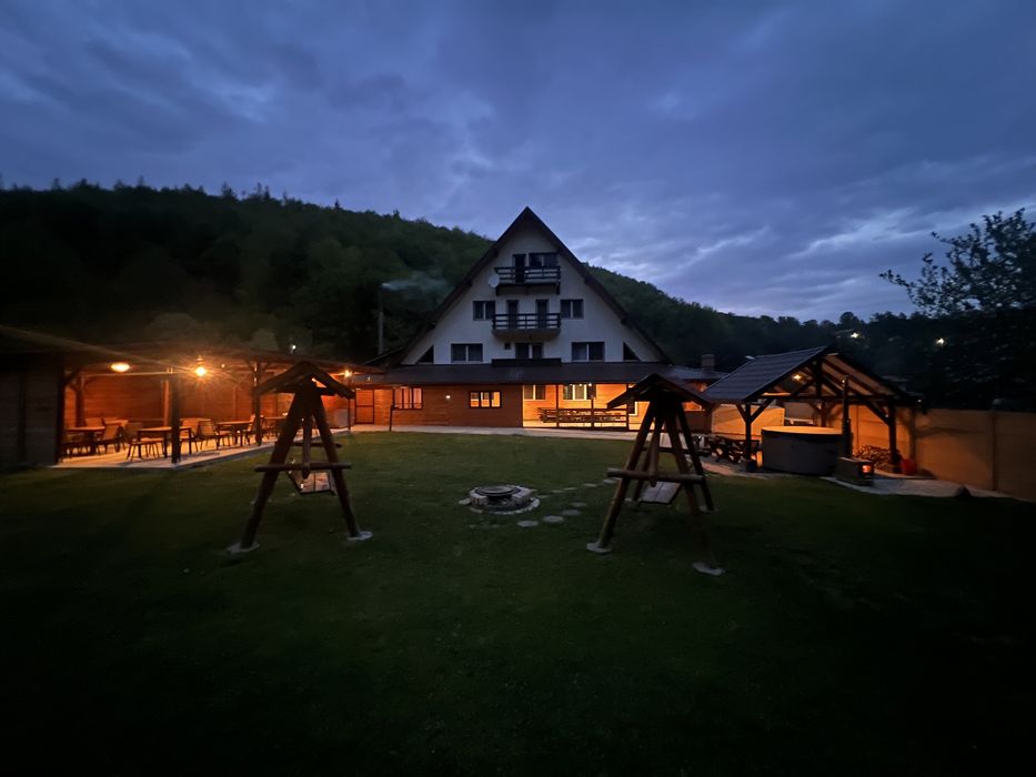 Cabana cu ciubar de inchiriat! 35km de Brasov
