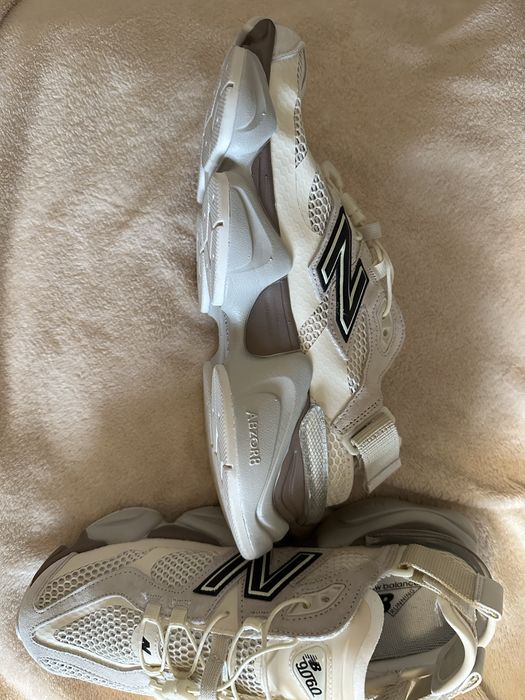 Adidasi New Balance 9060