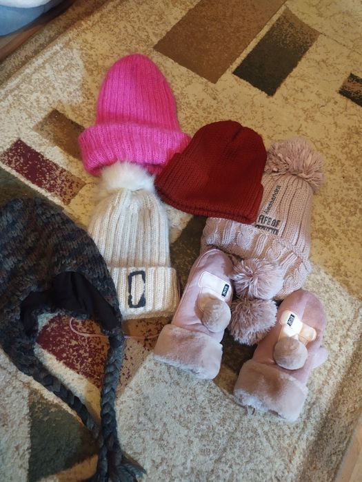 Продам шапки разные