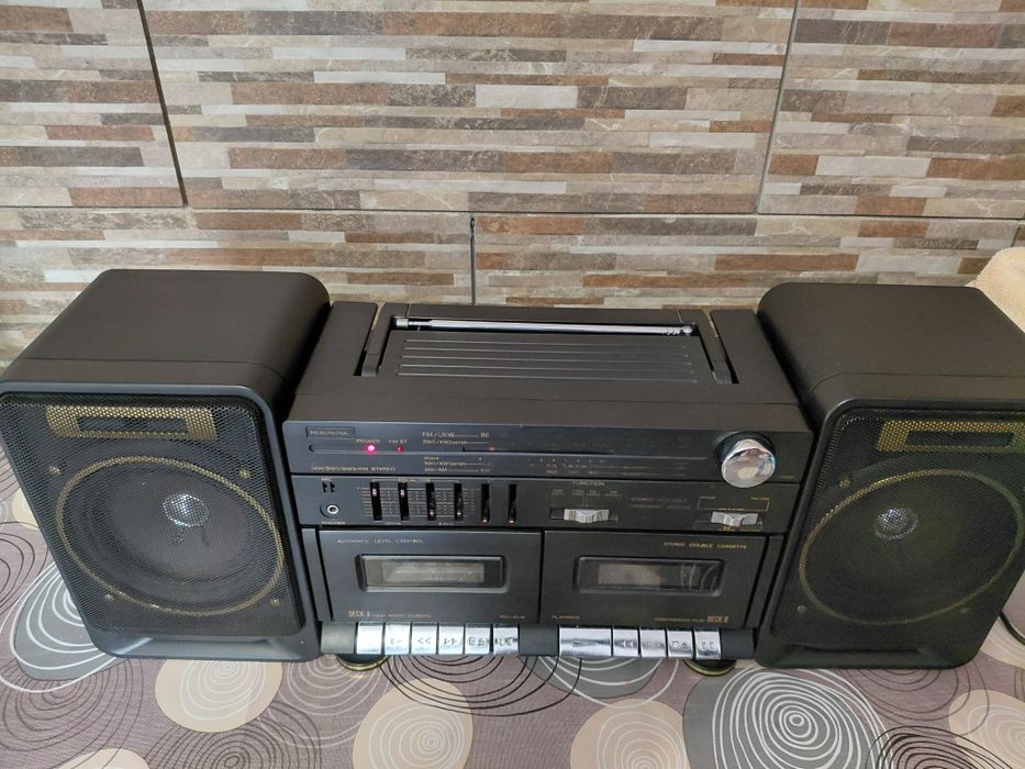 Японски радио касетофон