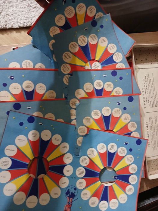 Настолна игра "Робот всезнайко"