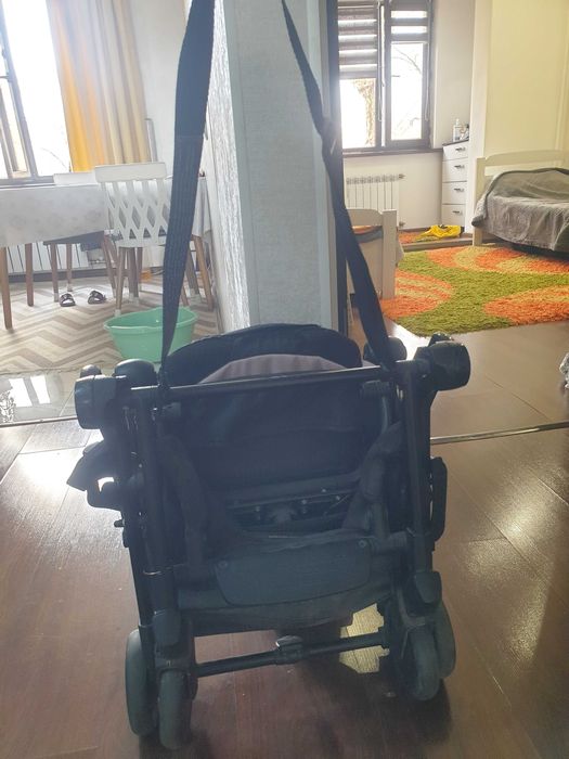 Детская прогулочная коляска