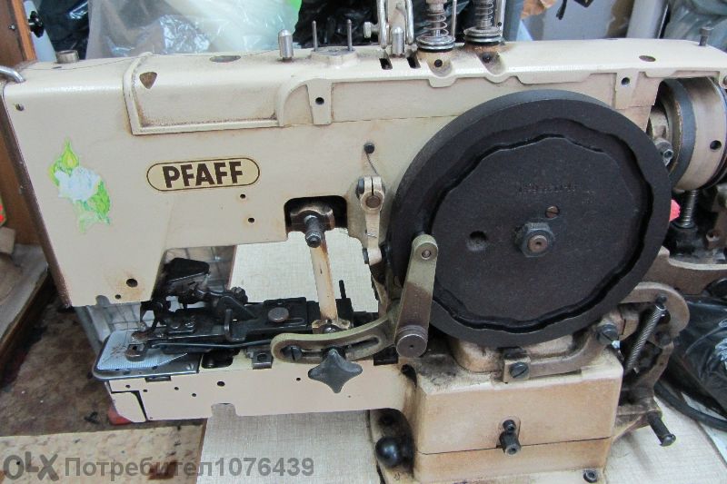 Професионална шевна машина копчарка