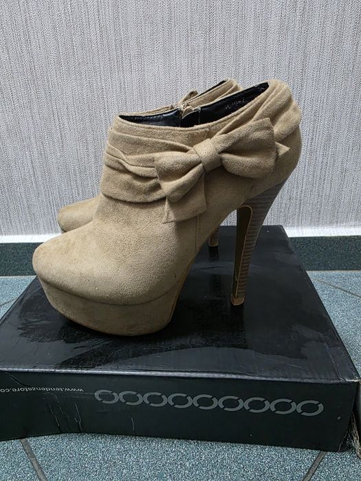 Обувки боти ботуши