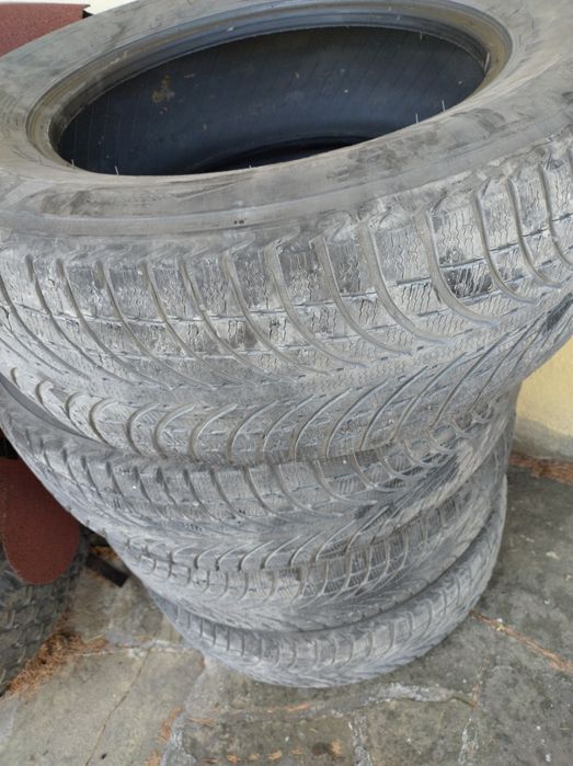 Гуми Michelin 235 65 R17 104H зимни 4 броя