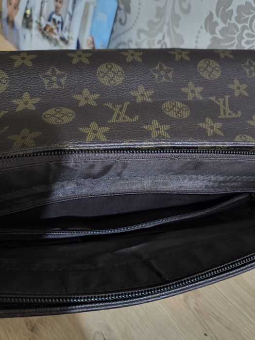 Дамска спортна чанта Luis Viuton