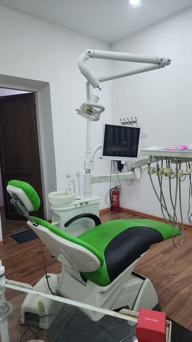 Продам стоматологическое кресло