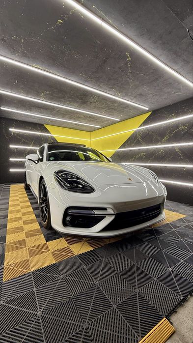 Porsche Panamera Turbo