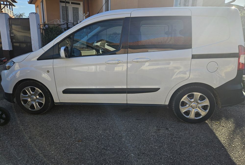 FORD Courier 2021 — imagine 2