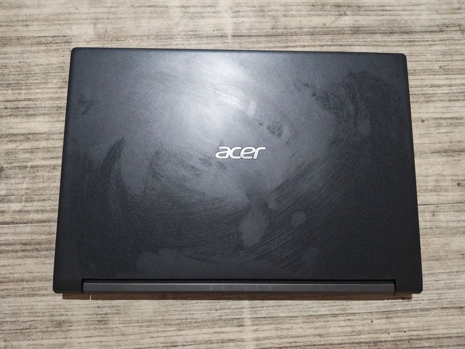 Acer core(TM) i5 10300H A715-75G