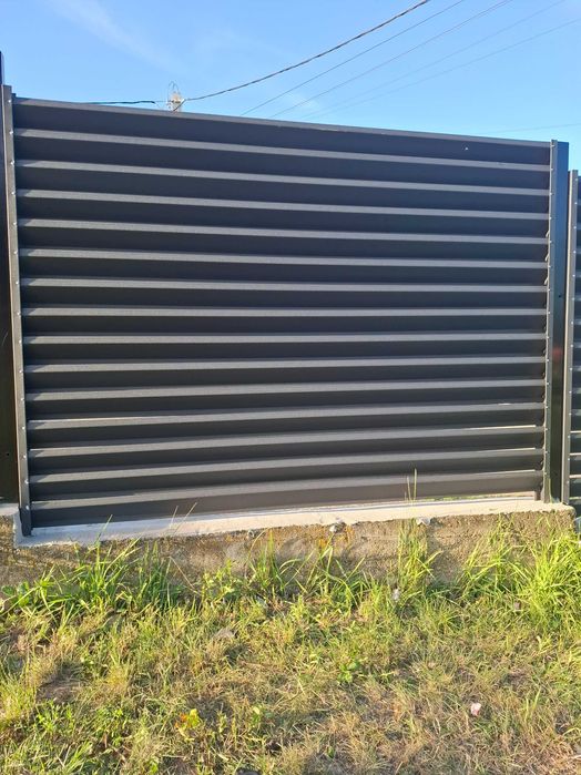 Garduri din panou stil jaluzele, sipca metalica, tabla, plasa si BCA