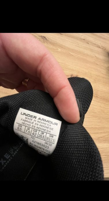 Adidasi Under Armour