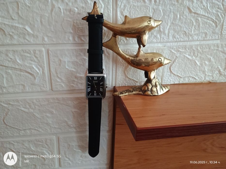 Бартер 4 бр. Ръчни лични часовници оригинал.