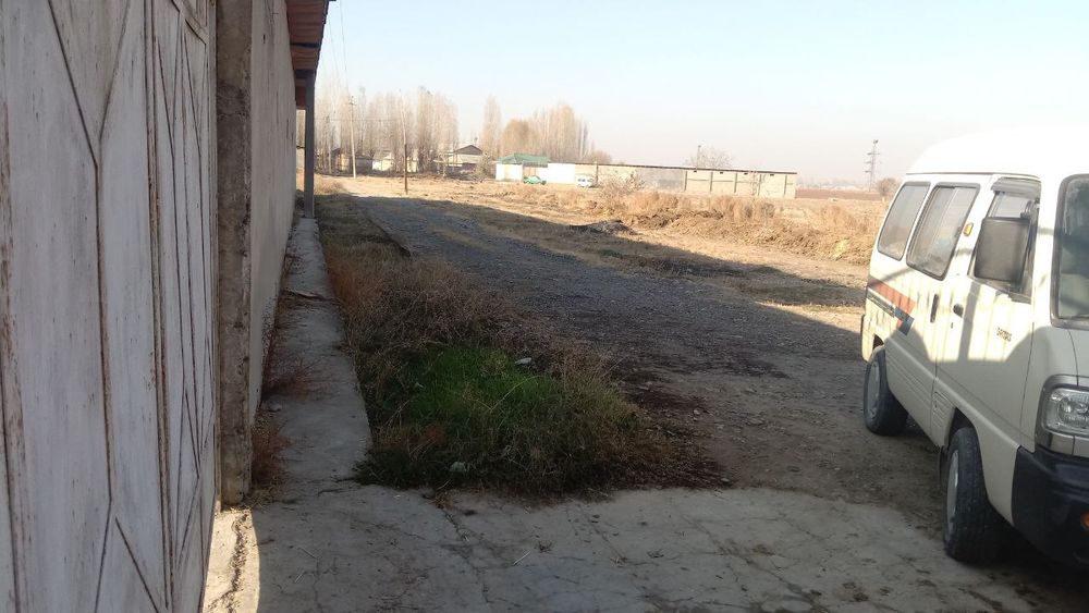 Uchastka, ferma sotiladi