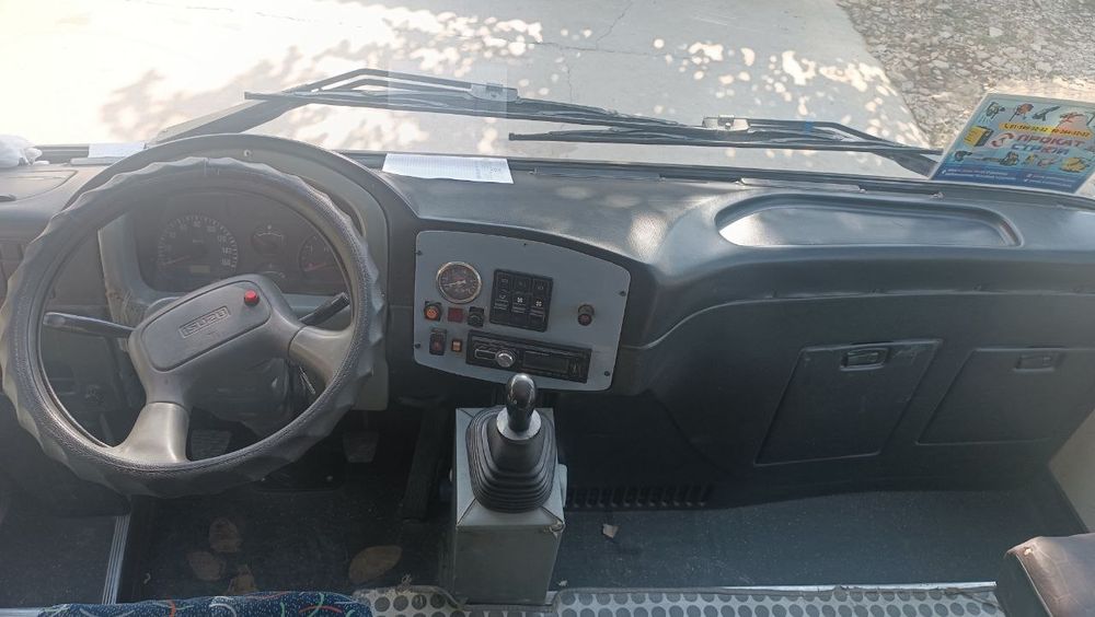 Isuzu avtobus 2013-yil
