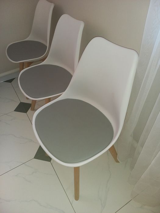 Продам хорошие стулья