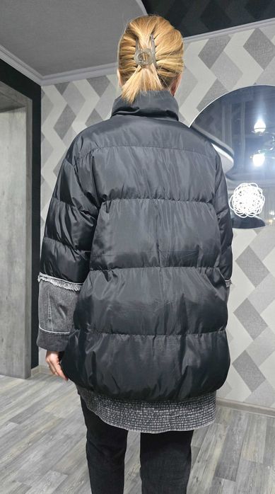 Продаю женскую куртку