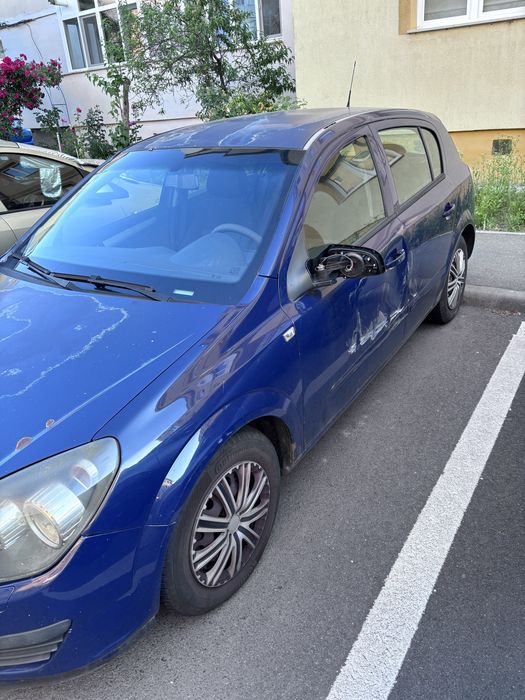 Opel astra H - avariat