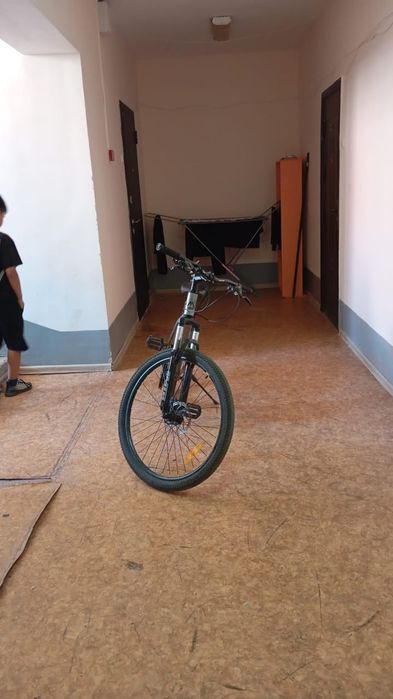 Велосипед MACOGE Пользовался 2 недели, Падал 2 раза,