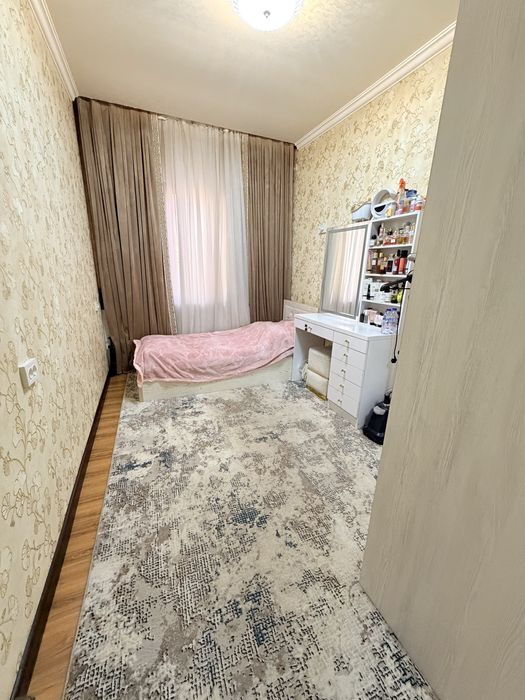 Продаётся двухкомнатная квартира в махалле Коратoш.