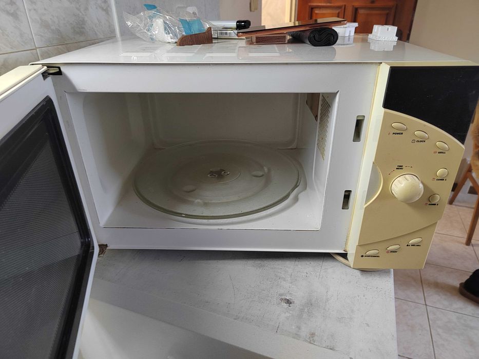 Микровълнова фурна