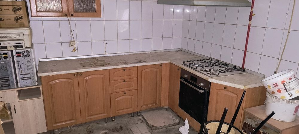 Продам кухонный гарнитур ЭКО мебель