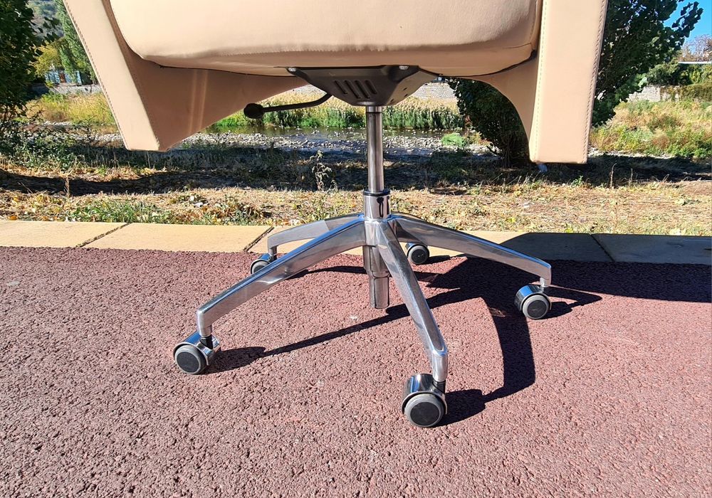 LUXY Стол вана с газов асансьор полиран с естествена кожа алуминиева о