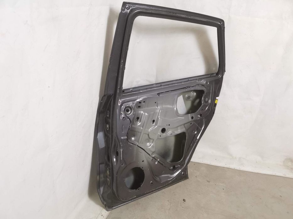 Задна дясна врата / Zadna dqsna vrata Сузуки СХ4 / Suzuki SX4 2 S-Cros