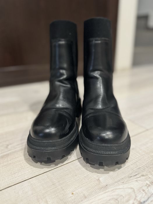 Боти от естественна кожа