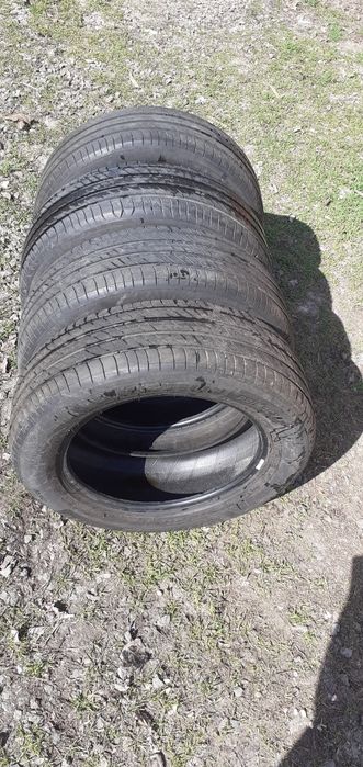 Vând 4 anvelope Michelin