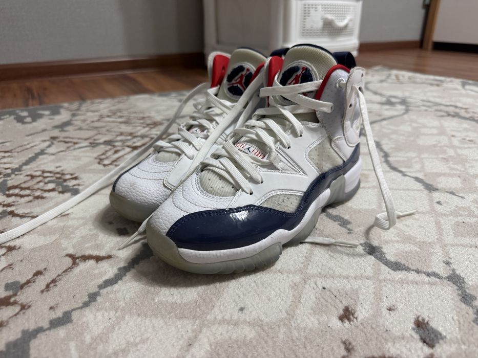 Кроссовки Jordan 39 размер