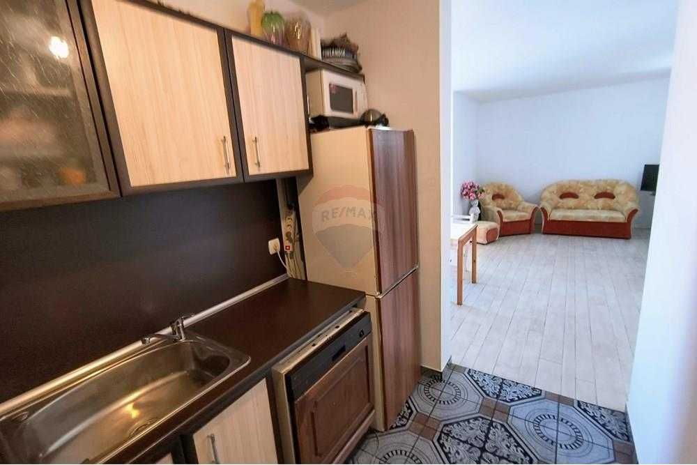 Продава се Тристаен апартамент в Шумен, Център - 125 кв.м за 1056 €/кв.м - Снимка #3