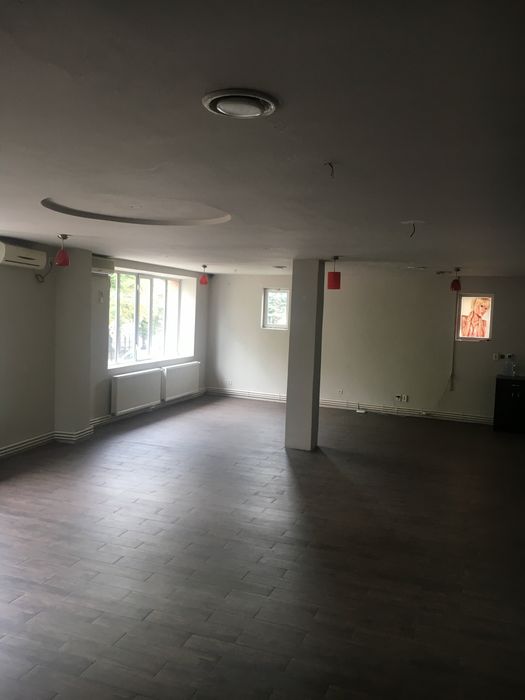 Spatiu comercial 100 m2