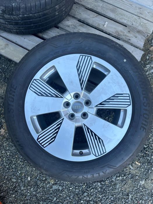 Cauciucuri cu jante Bridgestone 255 55 19