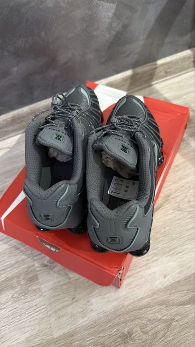NIKE SHOX TL IRON GREY