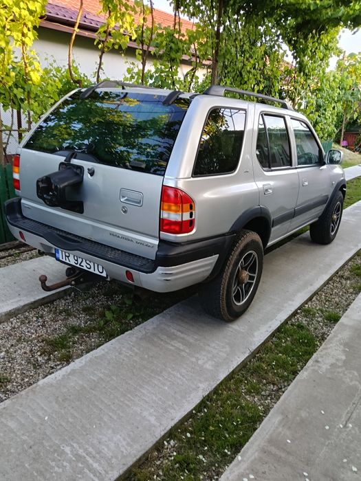 Vând Opel Frontera B