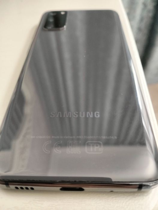 Телефоны смартфоны Samsung s20