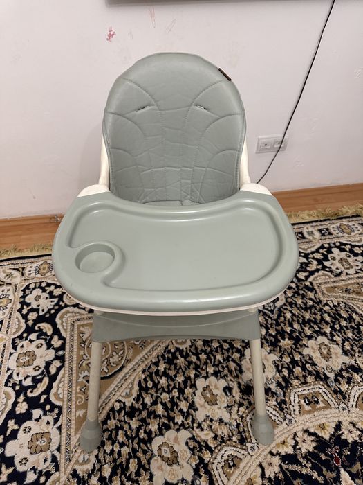 Отдаю бесплатно Столик для кормления