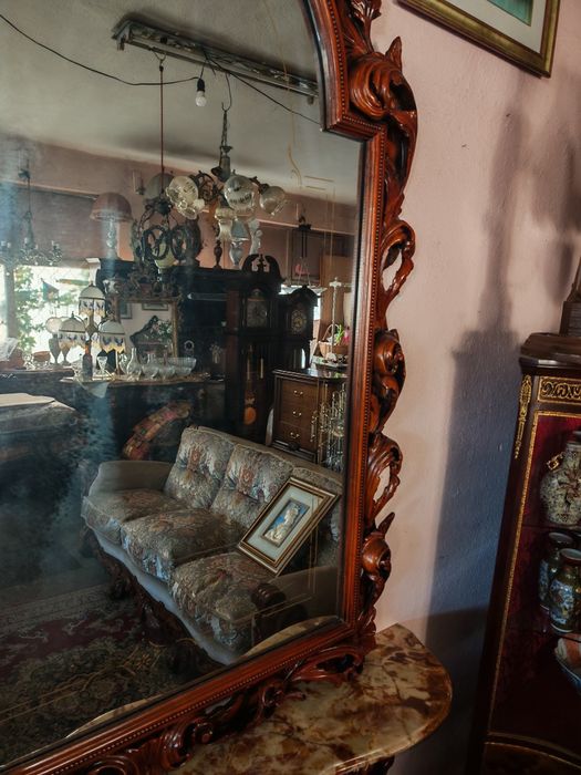 Антикварна дървена конзола