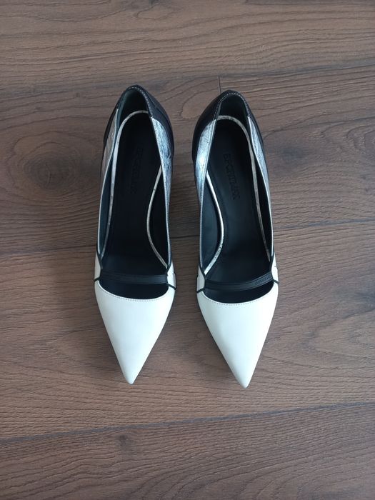 Женские кожаные туфли