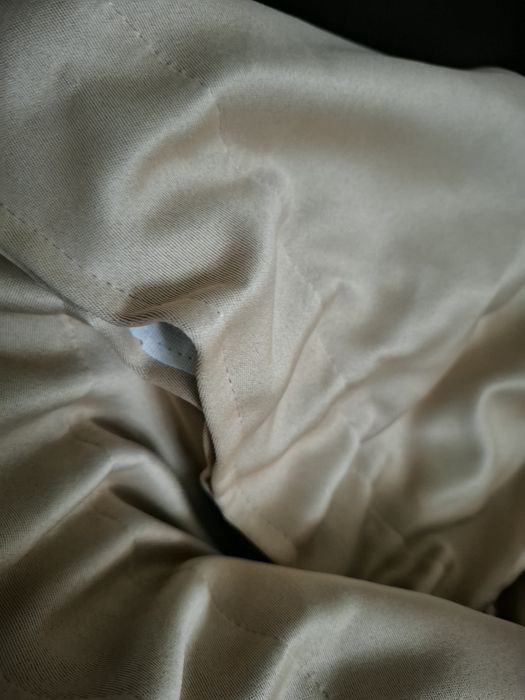 Дебела плътна завеса