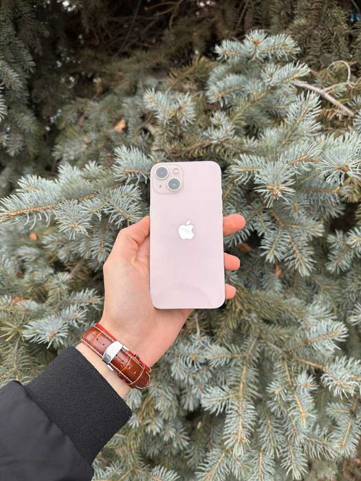 Продам iPhone 13