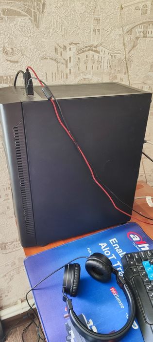 Компьютер игровой, гарнитура в подарок