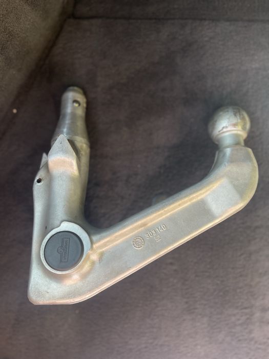 Теглич за БМВ Westfalia